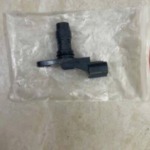 Cảm biến trục cam Isuzu QKR 230