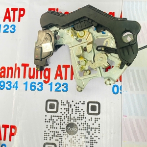 Ổ khóa ngậm cửa lùa Hyundai Grand Starex 2008-2013 | 814404H050