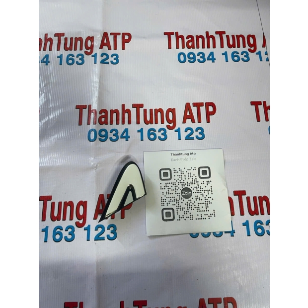 Ốp tam giác gương Santafe 2019 bên phải / 86210 S1100