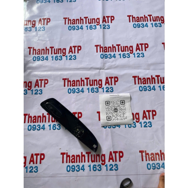 Công tắc nâng hạ kính cửa trước phía trước matiz 03 /  96563826